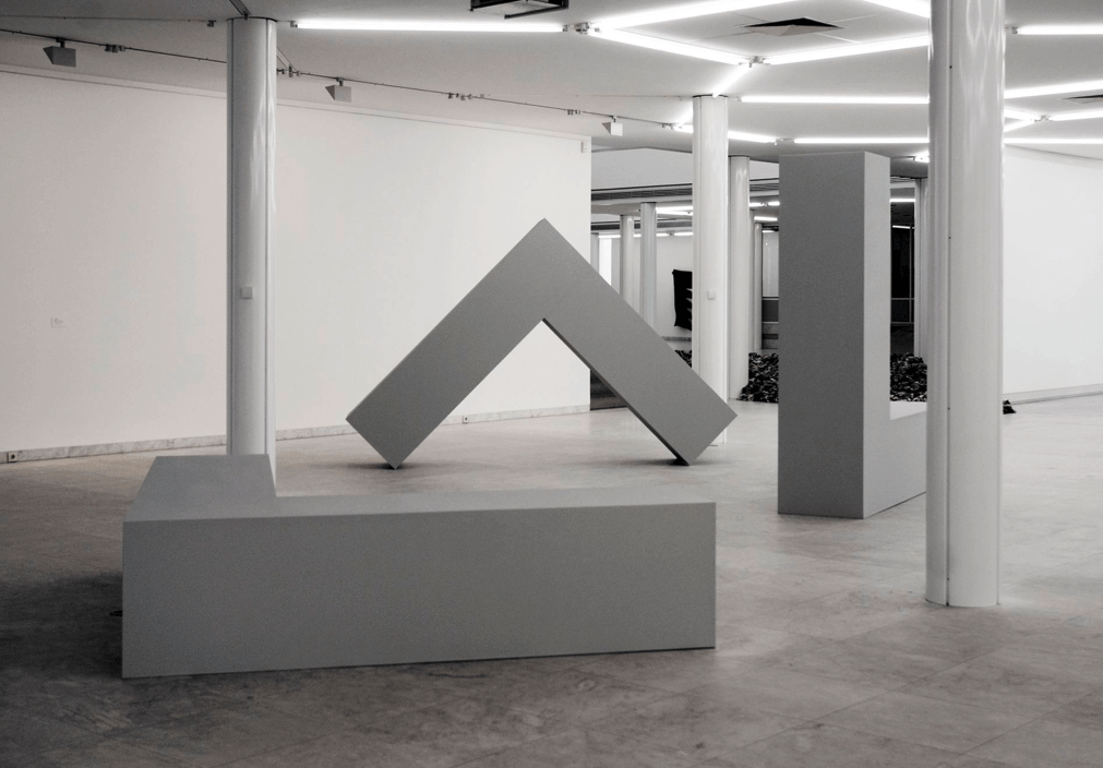 Robert Morris - Hanging Soft and Standing Hard, 2013